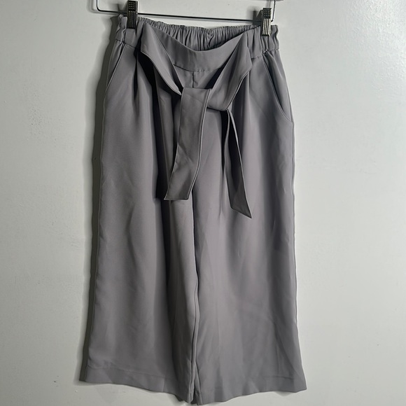 Lululemon gray crop wide leg pants size 4 - Picture 7 of 14